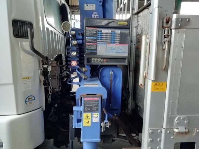 MITSUBISHI FUSOU FIGHTER 2013