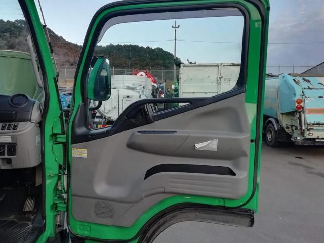 MITSUBISHI CANTER 2017