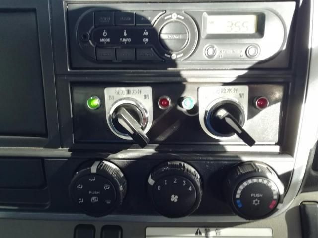 MITSUBISHI CANTER 2017