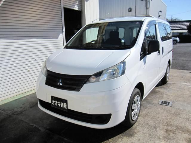 MITSUBISHI DELICA van 2WD 2017