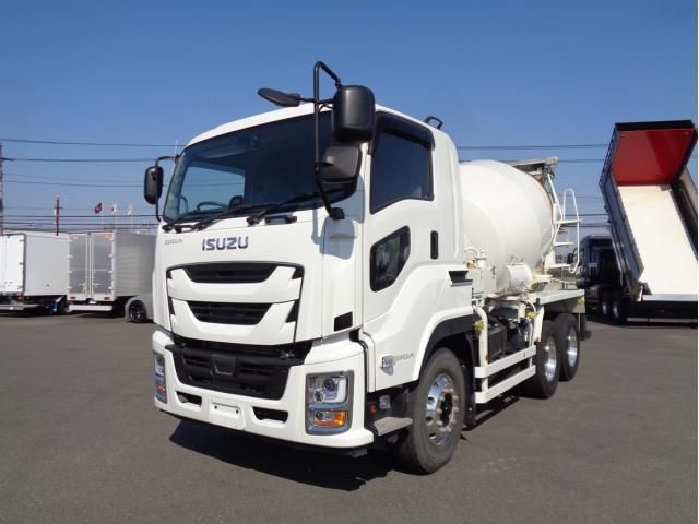 ISUZU GIGA 2022