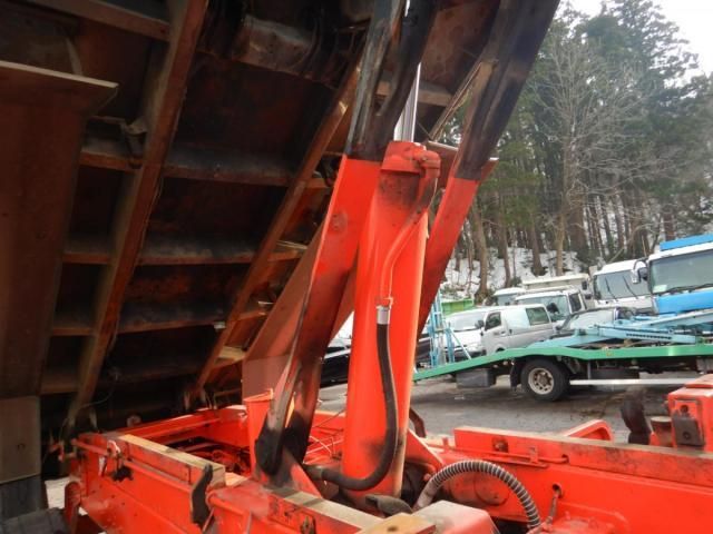 NISSAN DIESEL Quon 2006