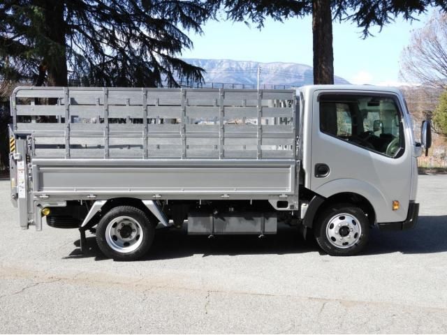 MITSUBISHI CANTER GUTS 2018