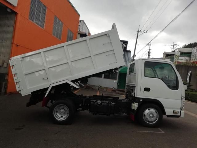 ISUZU ELF 2015