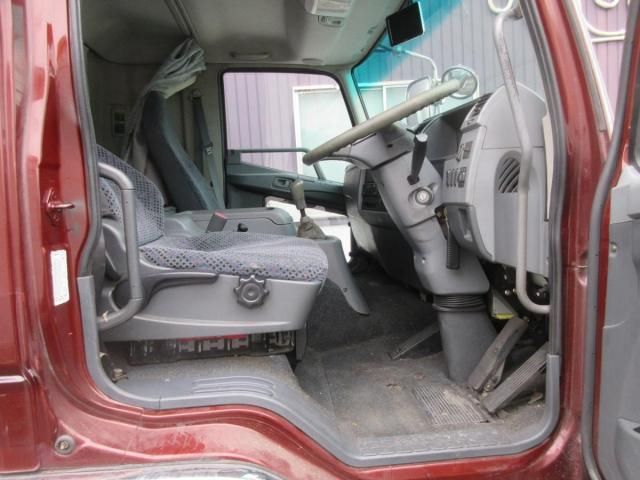 MITSUBISHI FUSOU FIGHTER 2006