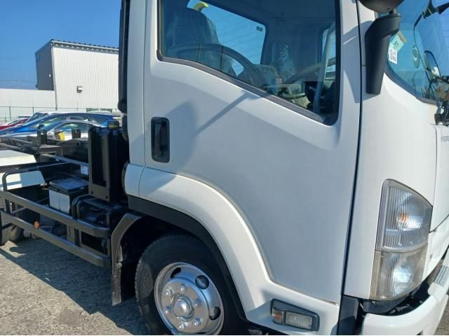 ISUZU FORWARD 2012