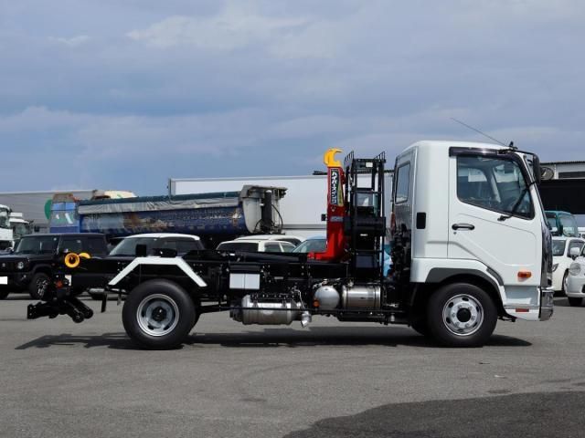 MITSUBISHI FUSOU FIGHTER 2025