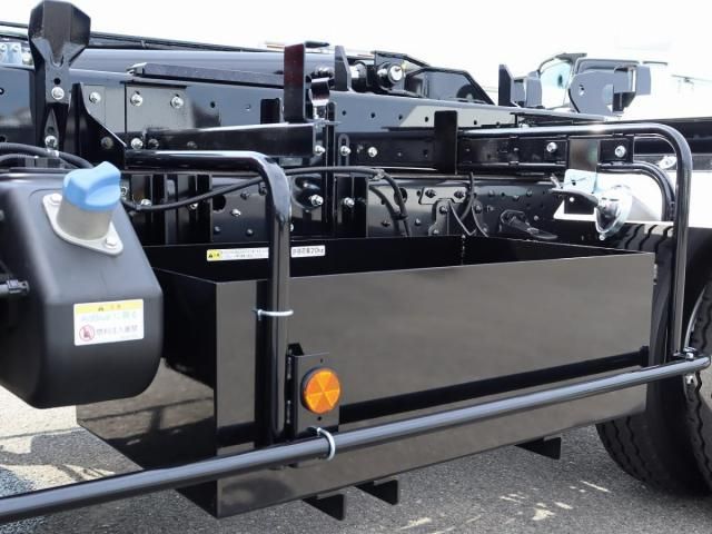 MITSUBISHI FUSOU FIGHTER 2025