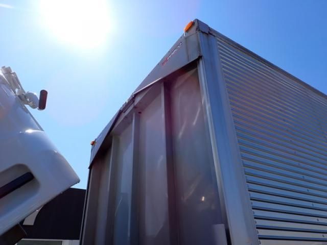 MITSUBISHI FUSOU FIGHTER 2015