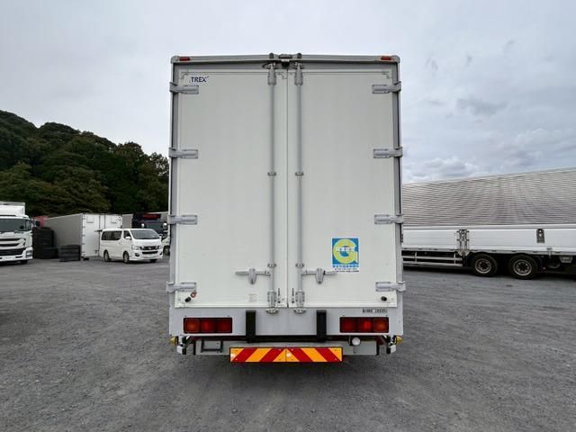 ISUZU FORWARD 2012