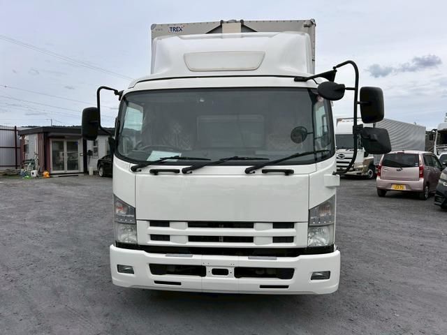 ISUZU FORWARD 2012