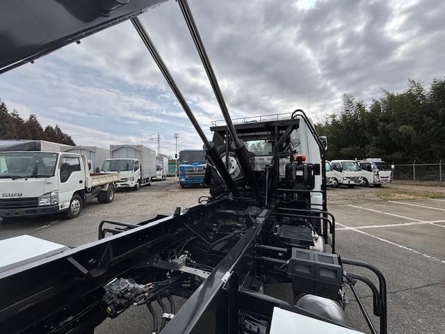 MITSUBISHI FUSOU FIGHTER 2024