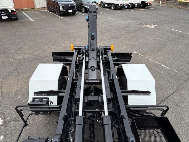 MITSUBISHI FUSOU FIGHTER 2024