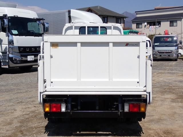 ISUZU ELF 2009