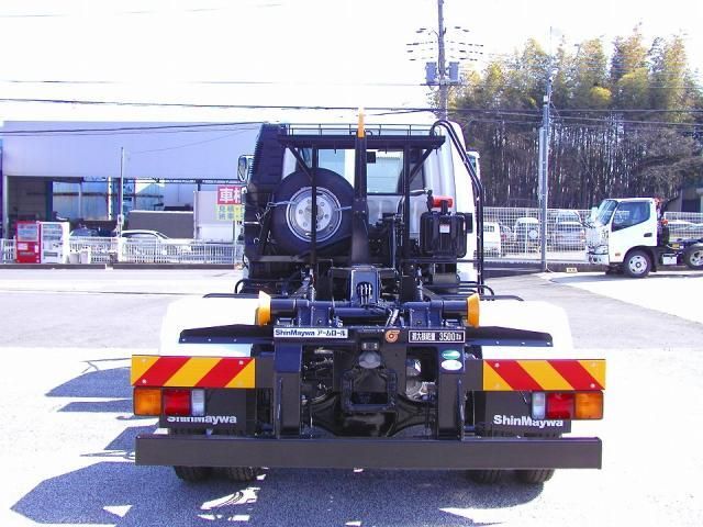 MITSUBISHI FUSOU FIGHTER 2024