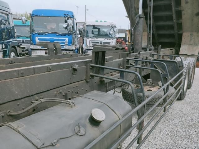 MITSUBISHI FUSOU SUPER GREAT 2002