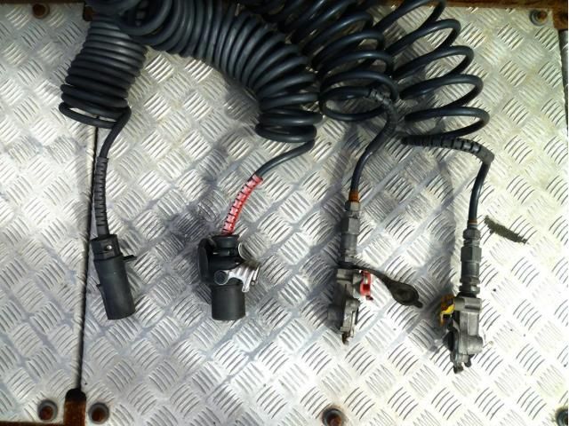 NISSAN DIESEL Quon 2019