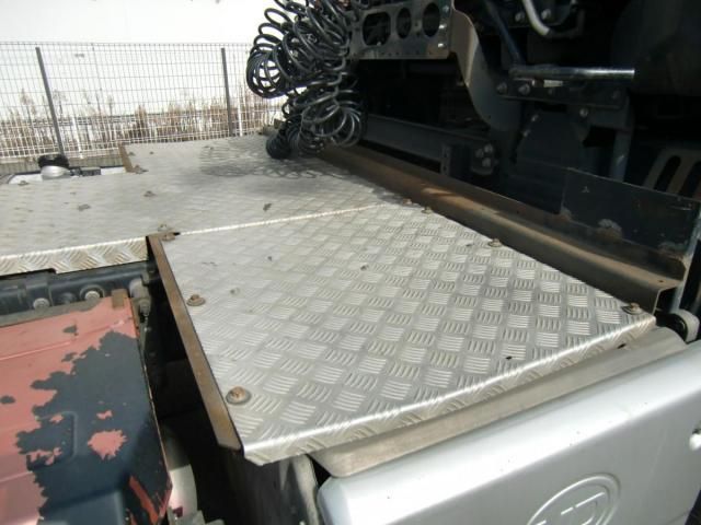 NISSAN DIESEL Quon 2019