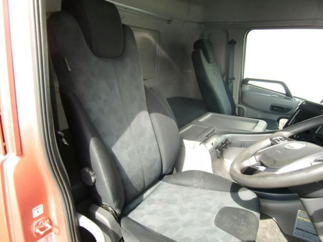 NISSAN DIESEL Quon 2019