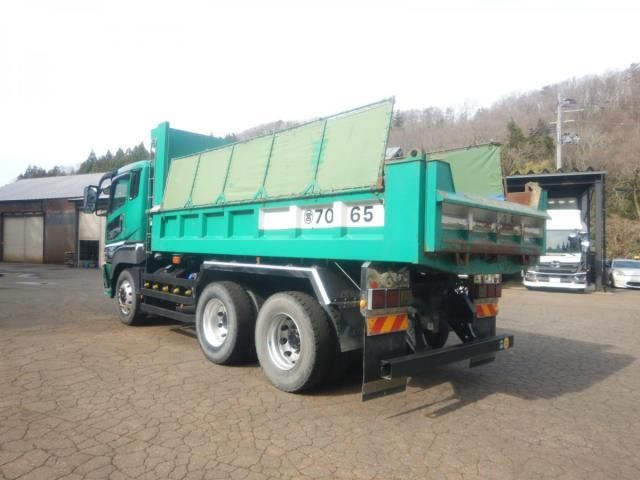 MITSUBISHI FUSOU SUPER GREAT 2011