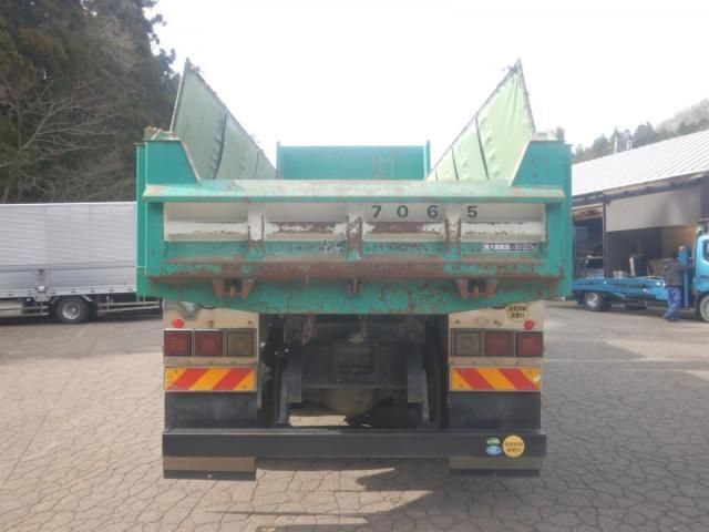 MITSUBISHI FUSOU SUPER GREAT 2011