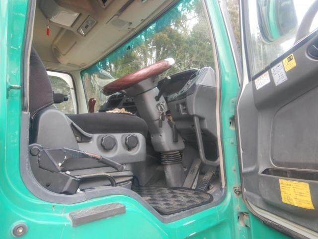 MITSUBISHI FUSOU SUPER GREAT 2011