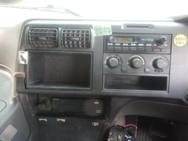 MITSUBISHI FUSOU SUPER GREAT 2011