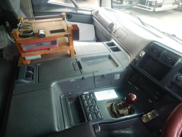 MITSUBISHI FUSOU SUPER GREAT 2011