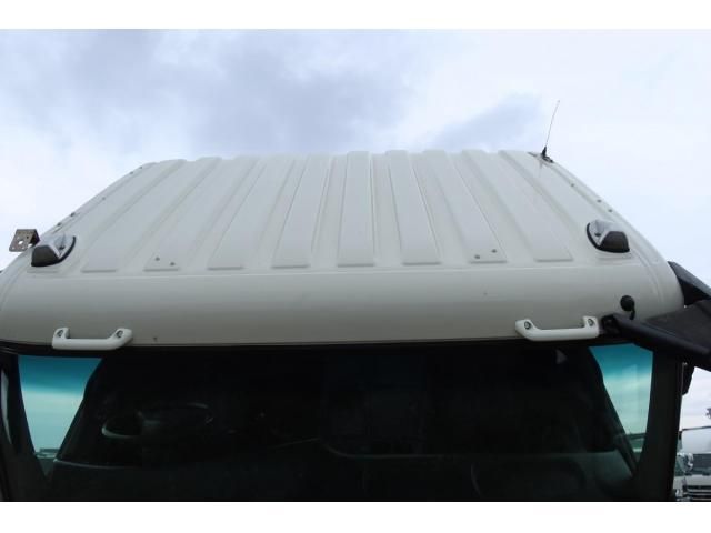 MITSUBISHI FUSOU SUPER GREAT 2004