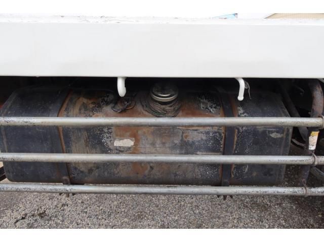 MITSUBISHI FUSOU SUPER GREAT 2004