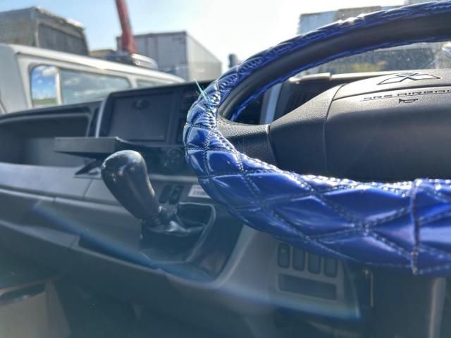 MITSUBISHI CANTER 2016