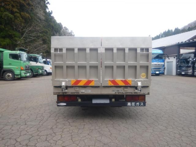 MITSUBISHI FUSOU SUPER GREAT 2014