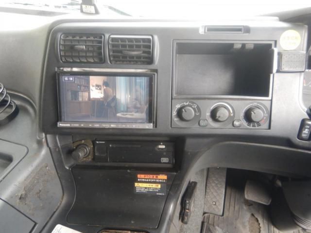 MITSUBISHI FUSOU SUPER GREAT 2014