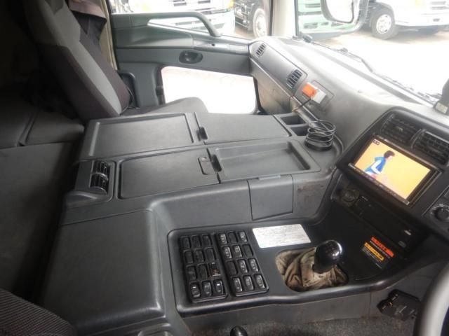 MITSUBISHI FUSOU SUPER GREAT 2014