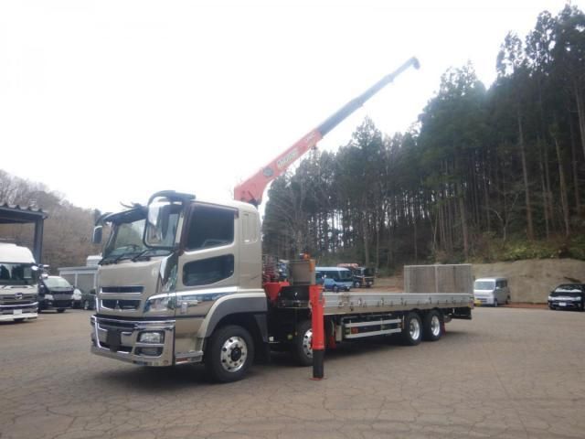 MITSUBISHI FUSOU SUPER GREAT 2014