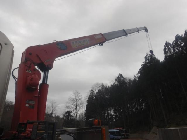 MITSUBISHI FUSOU SUPER GREAT 2014