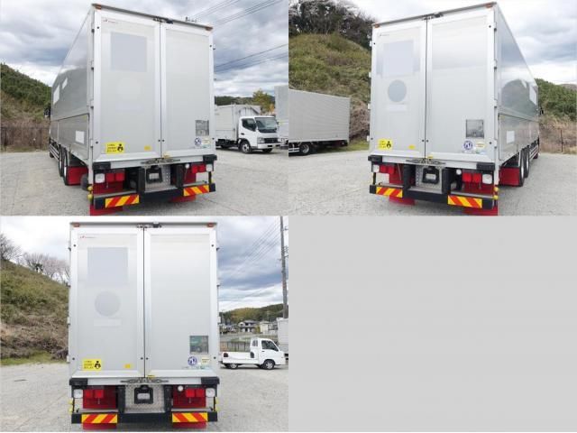 MITSUBISHI FUSOU SUPER GREAT 2012