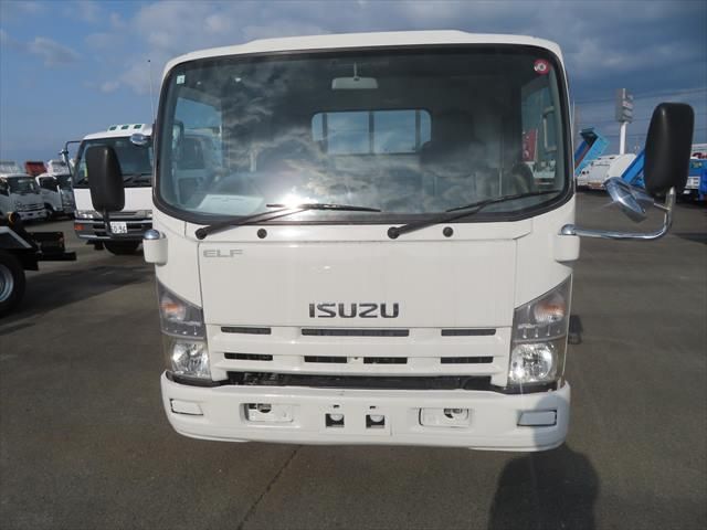ISUZU ELF 2011