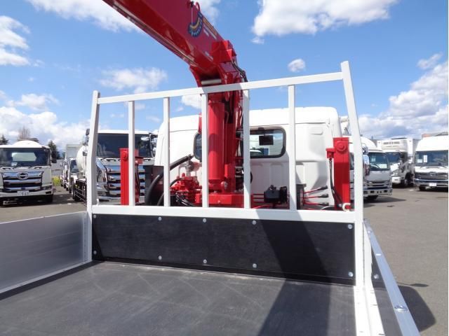 MITSUBISHI CANTER 2024