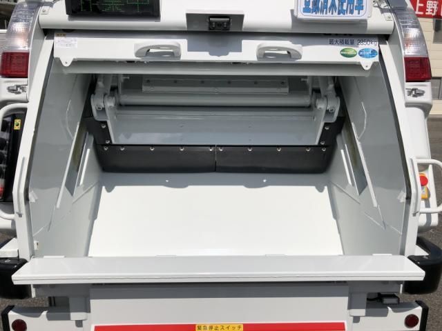 MITSUBISHI CANTER 2024