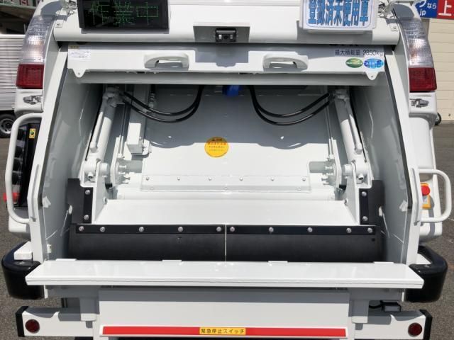 MITSUBISHI CANTER 2024