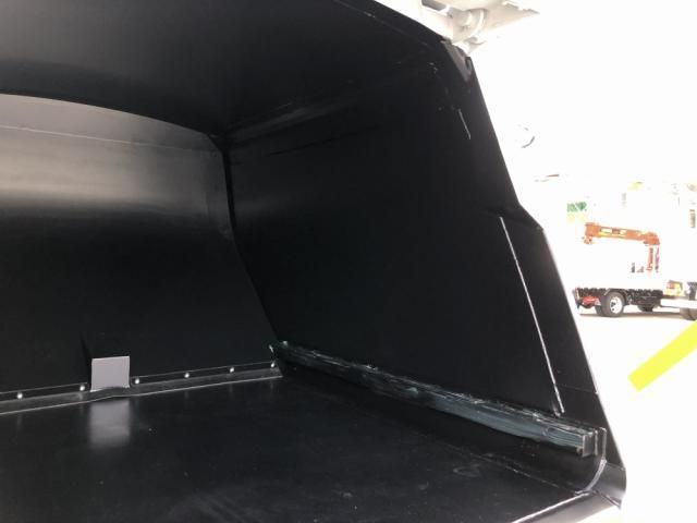 MITSUBISHI CANTER 2024