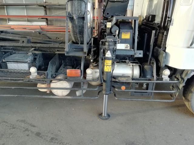 MITSUBISHI FUSOU FIGHTER 2012