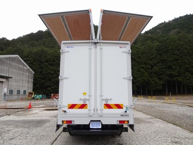 MITSUBISHI CANTER 2024