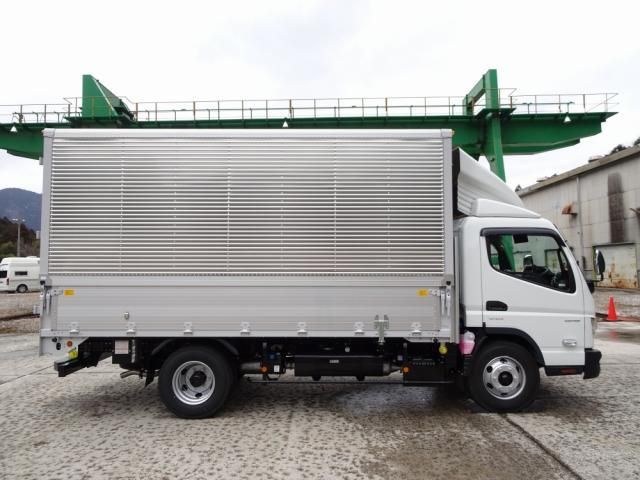 MITSUBISHI CANTER 2024