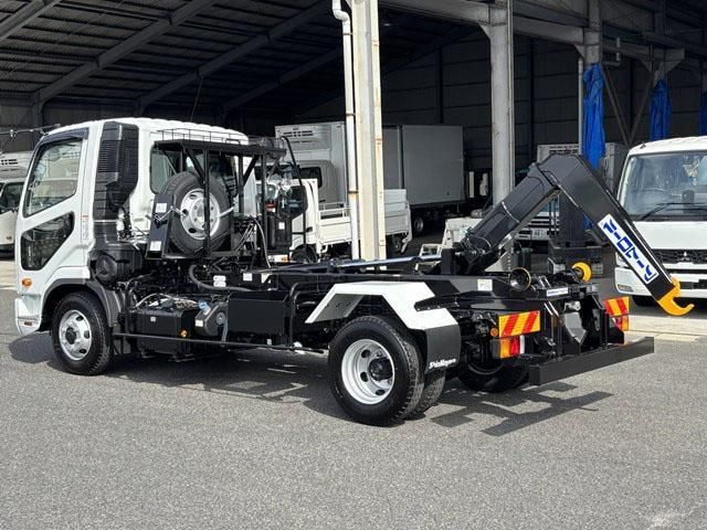 MITSUBISHI FUSOU FIGHTER 2024