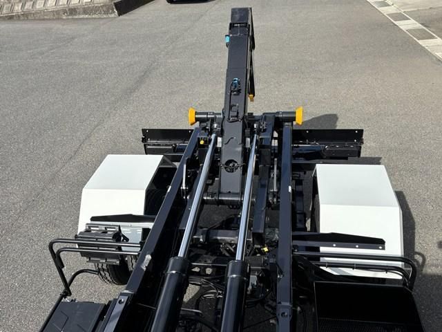 MITSUBISHI FUSOU FIGHTER 2024