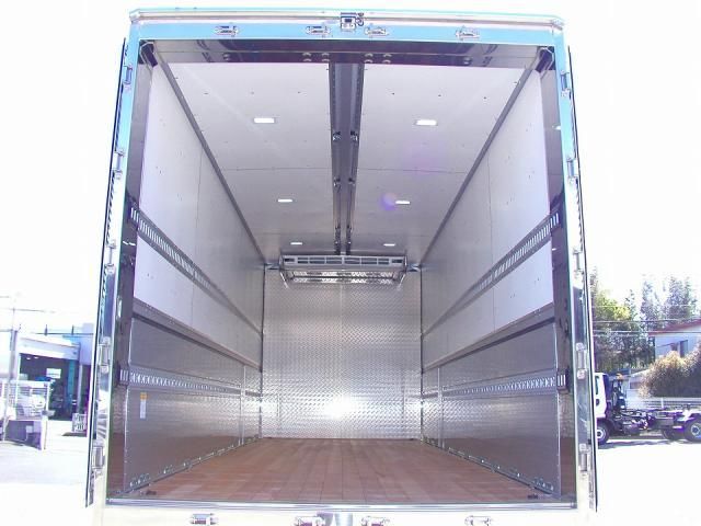 MITSUBISHI FUSOU FIGHTER 2024