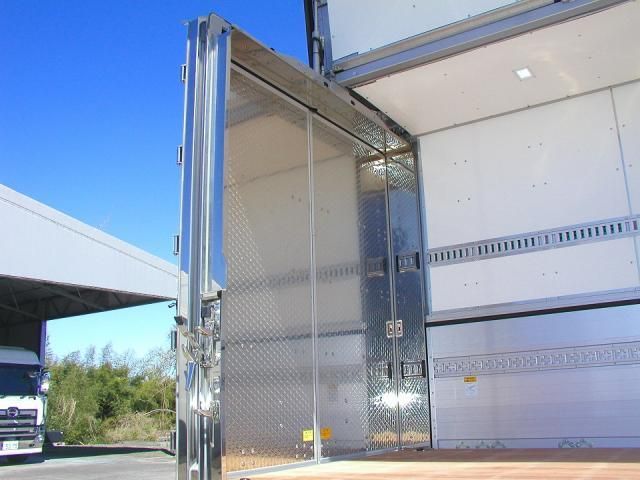 MITSUBISHI FUSOU FIGHTER 2024