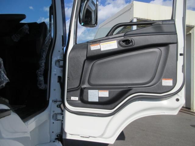 MITSUBISHI FUSOU SUPER GREAT 2024